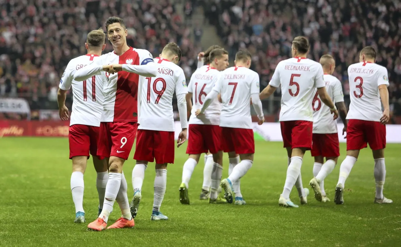 Polscy piłkarze po meczu ze Słowenią