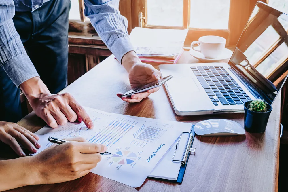 Bezrobotni nie szturmują Urzędów Pracy. Przemysł i handel utrzymują zatrudnienie