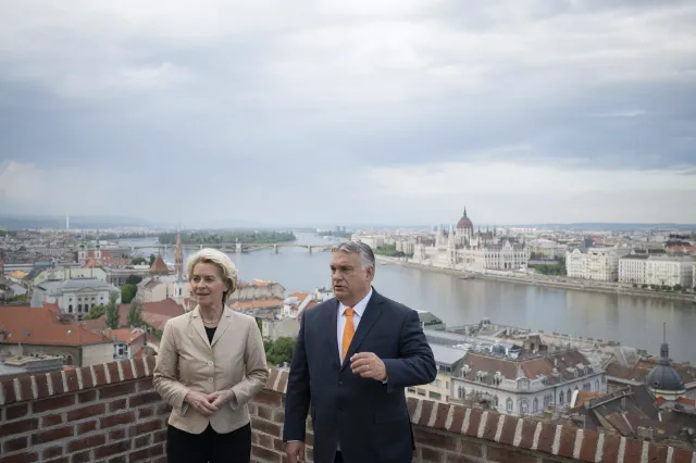 Embargo na dostawy surowców energetycznych z Rosji? Szefowa KE: Są postępy w rozmowach z Węgrami