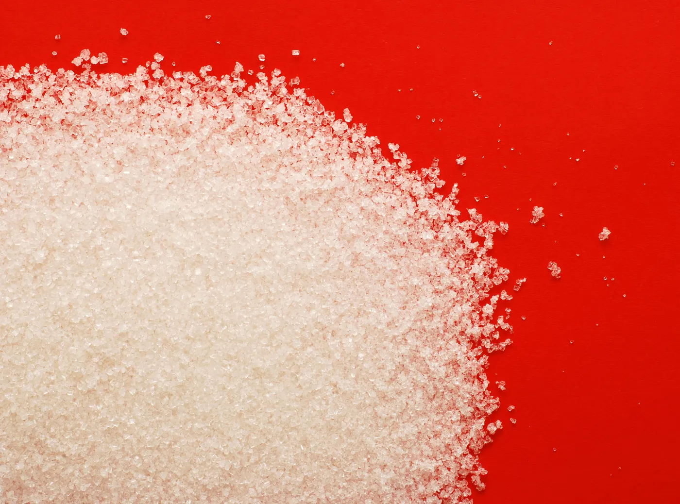 Puste sklepowe półki. Polacy masowo wykupują cukier w reakcji na wzrost cen