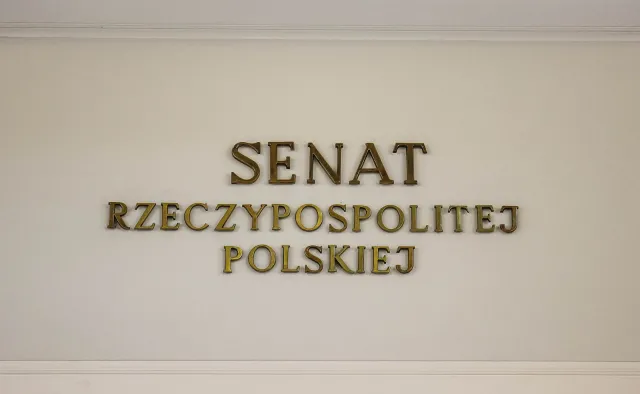 Senacka komisja negatywnie zaopiniowała przepisy podwyższające płace polityków i finanse partii