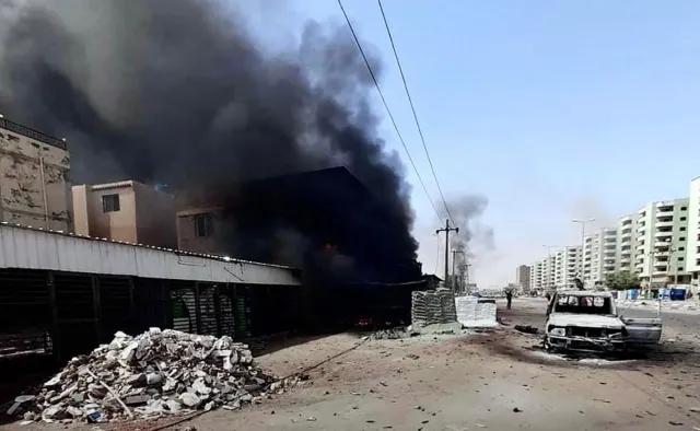 Ewakuacja cudzoziemców z Sudanu. Brytyjscy żołnierze mogą użyć siły na lotnisku