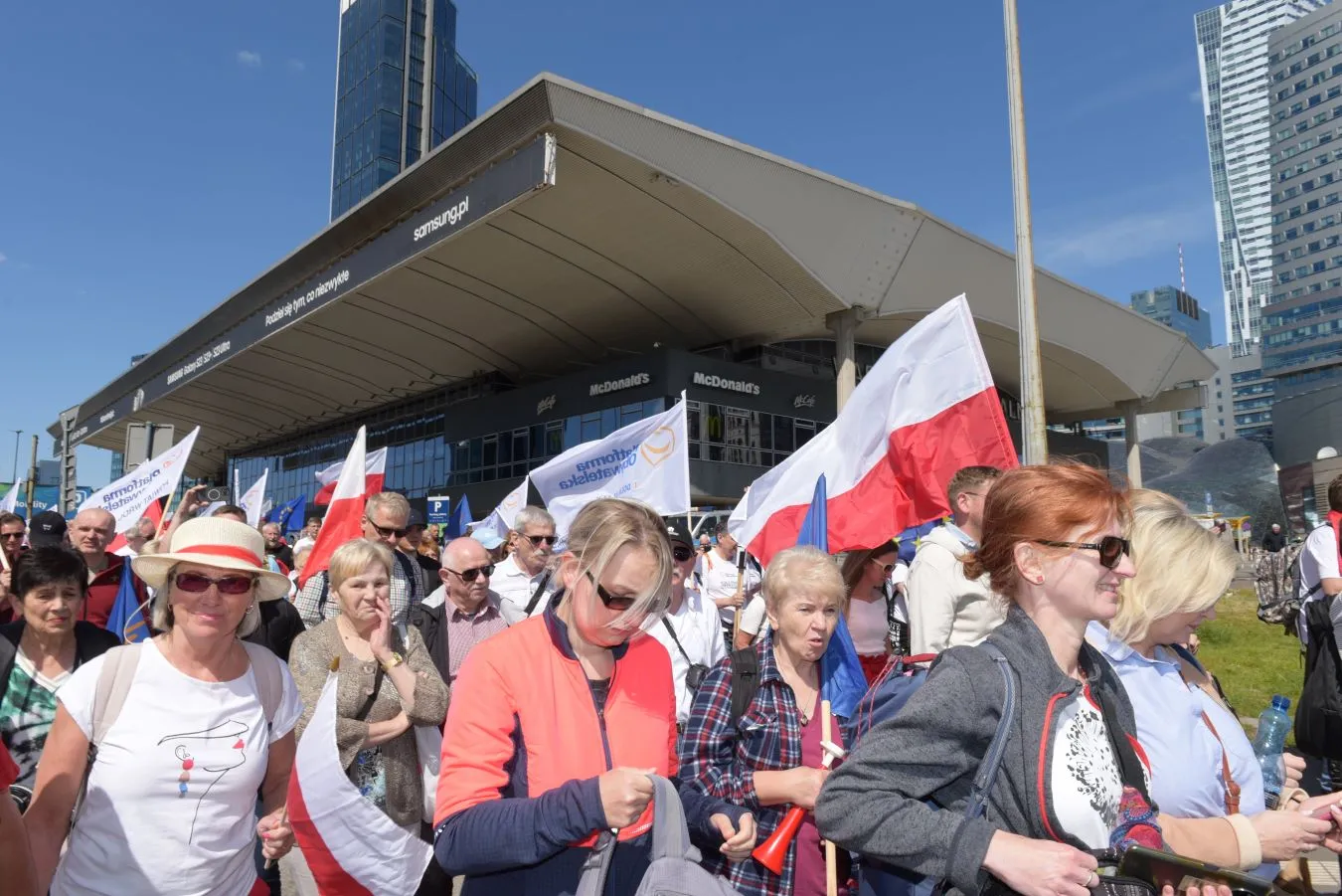 Marsz 4 czerwca: Rozpoczął się wiec zainicjowany przez Donalda Tuska i PO