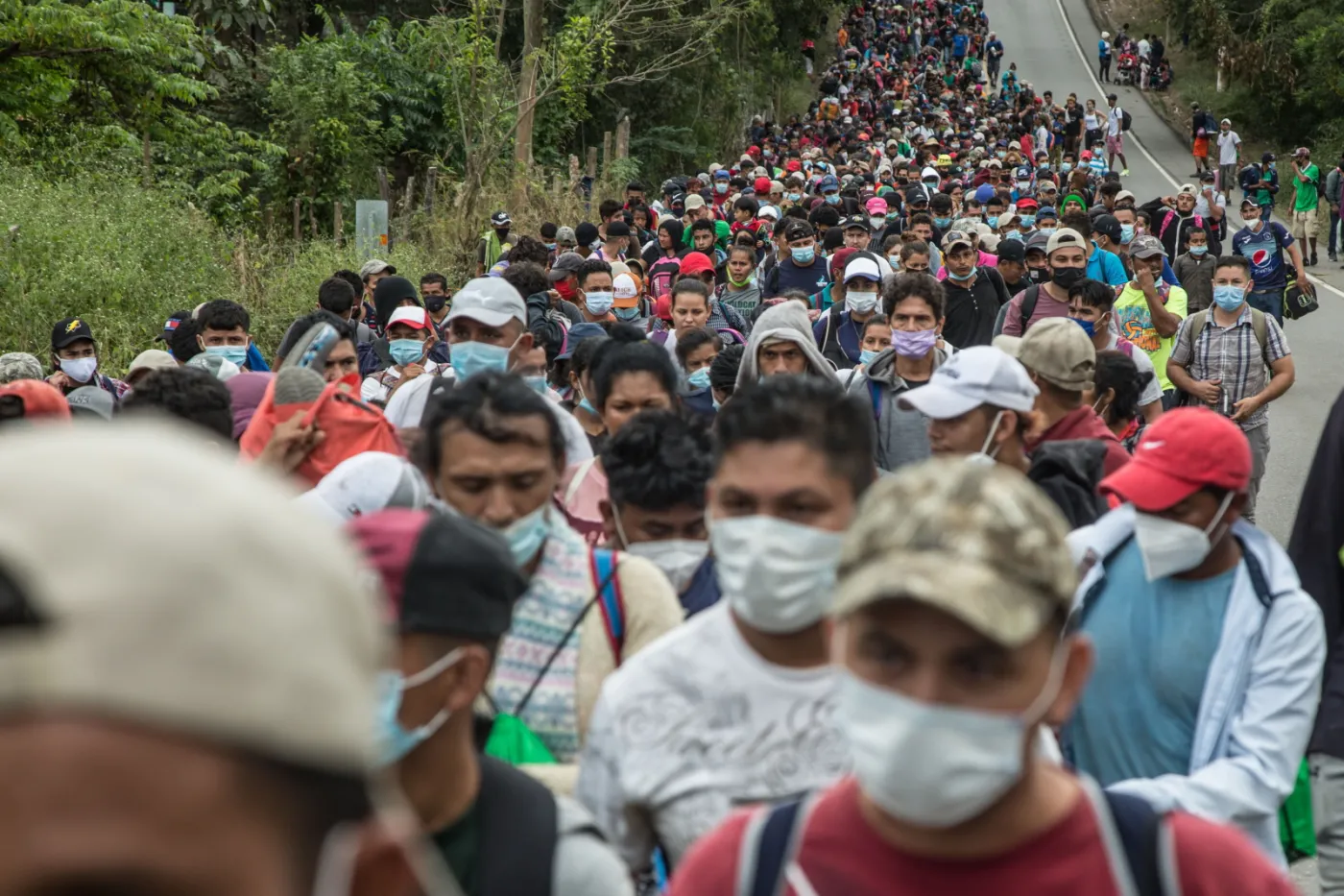 Karawana migrantów, która zmierza z Hondurasu do USA, dotarła do Gwatemali
