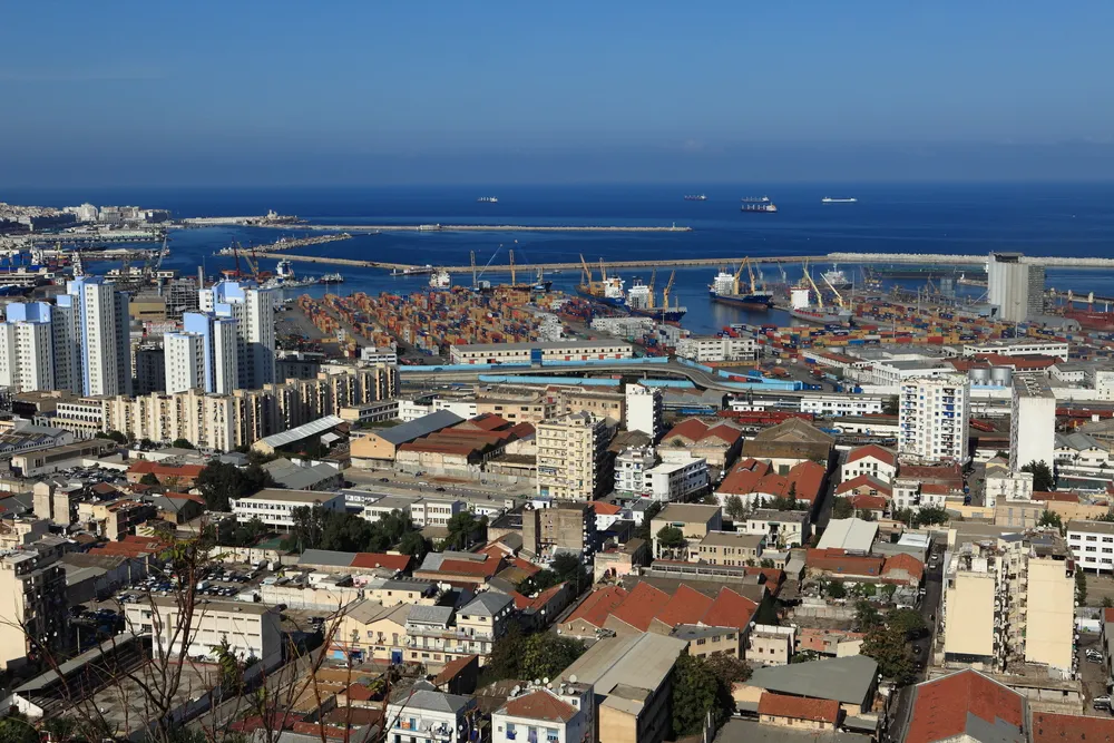 Zaostrza się spór - czy koncerny farmaceutyczne powinny ujawnić tajemnice produkcji szczepionek?