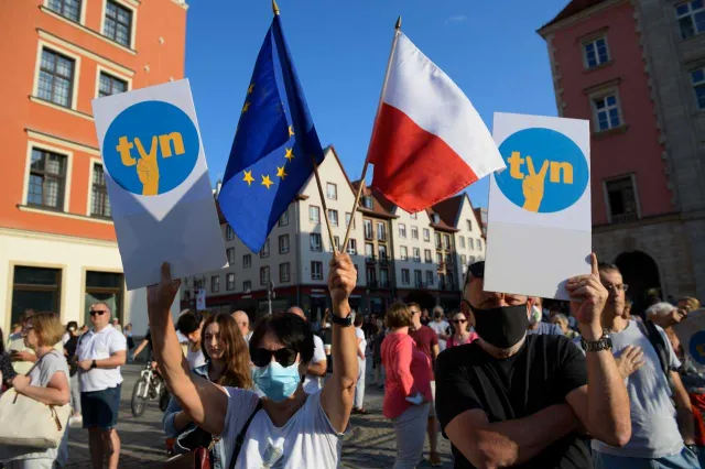 Ustawa medialna. Czarnecki: Prezes PiS oczekuje, że prezydent podpisze "lex TVN"