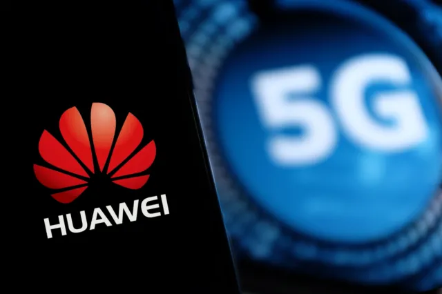 Lex Huawei po brytyjsku: Waszyngton naciskał, Londyn zrezygnował z chińskiego sprzętu 5G