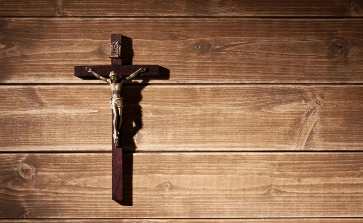 Najnowsza książka o ks. Popiełuszce została napisana tylko dla ludzi religijnych. A szkoda [RECENZJA]