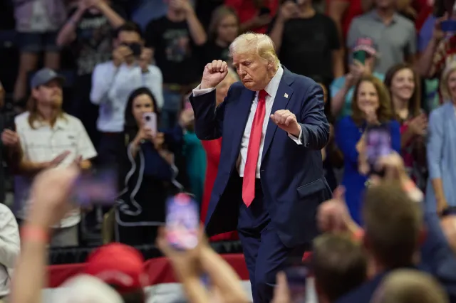 Wyciekły tajne dokumenty Trumpa. Od dawna szykował się na rezygnację Bidena