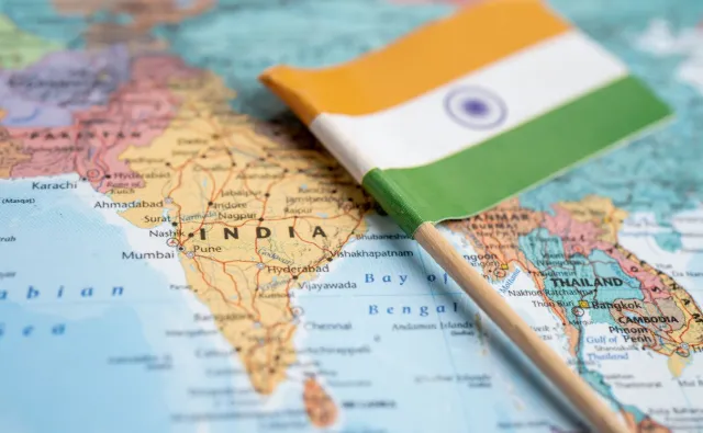 W Indiach powódź poprzedzająca cyklon. Są ofiary śmiertelne