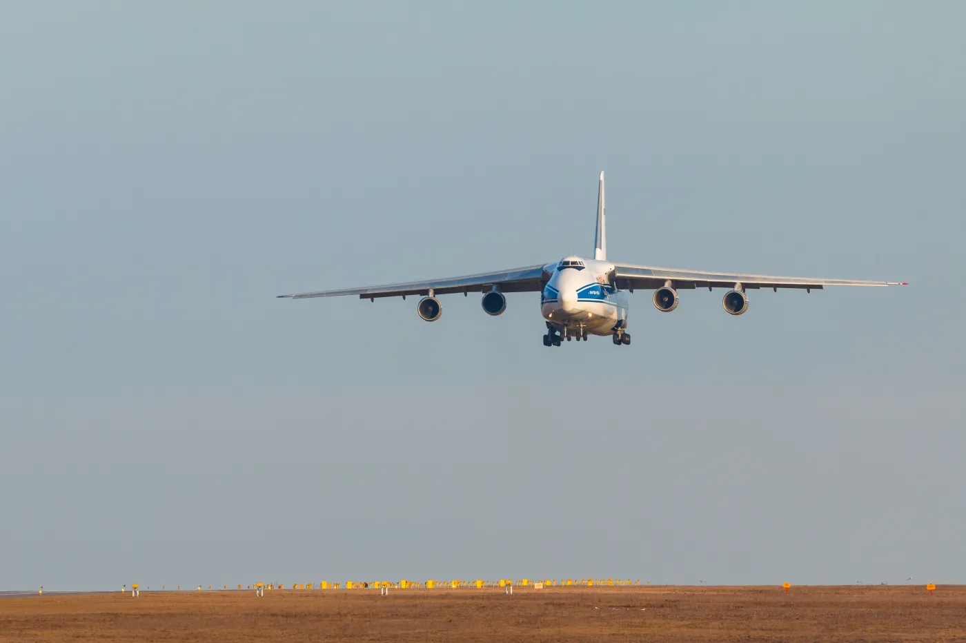 Rosjanie daleko nie uciekli. Już budują nową bazę wojskową