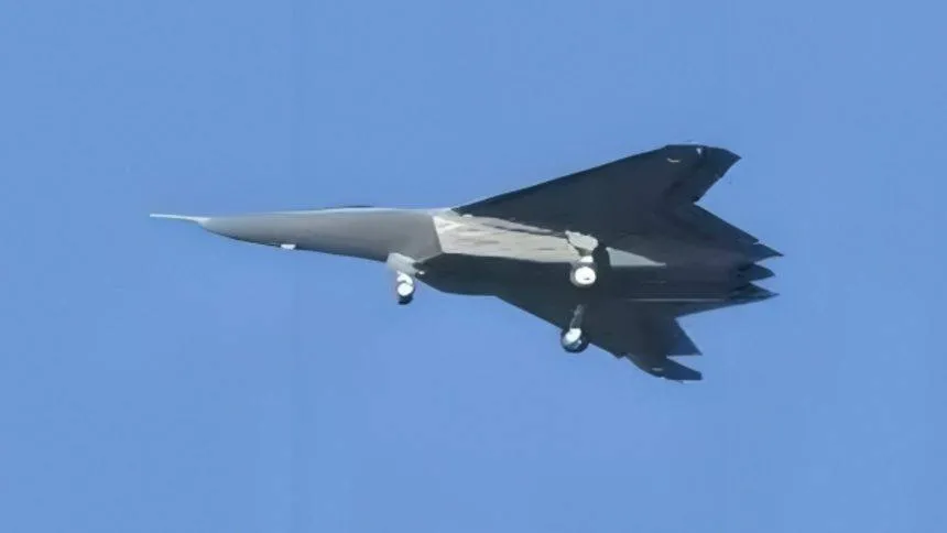 Chiński myśliwiec J-50