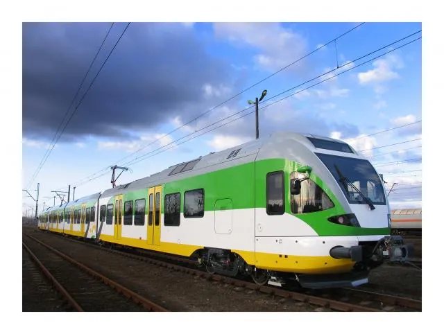 Nowoczesny pociąg Flirt. Fot. Koleje Mazowieckie