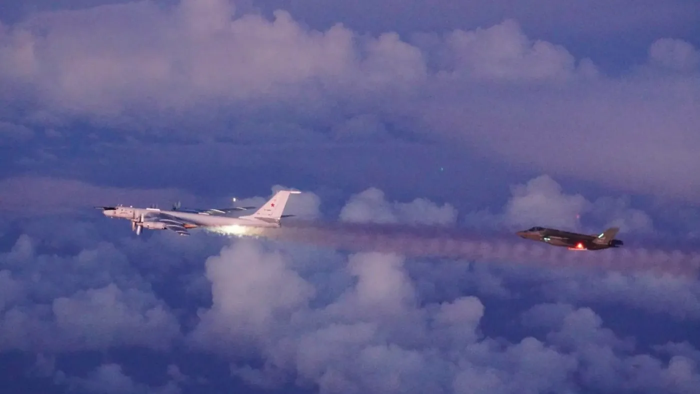 Rosyjska demonstracja nad Arktyką. Samoloty krążyły 30 godzin
