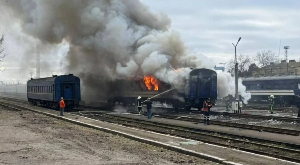 Shahedy uderzają w strefie śmierci. Trwa też pogrom na kolei