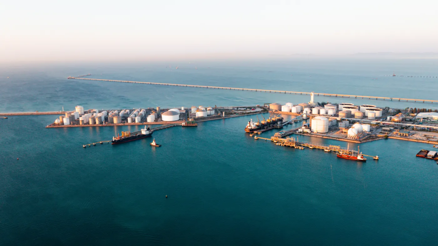 Irański reżim śmieje się Trumpowi w twarz. Właśnie podwoił zyski z ropy