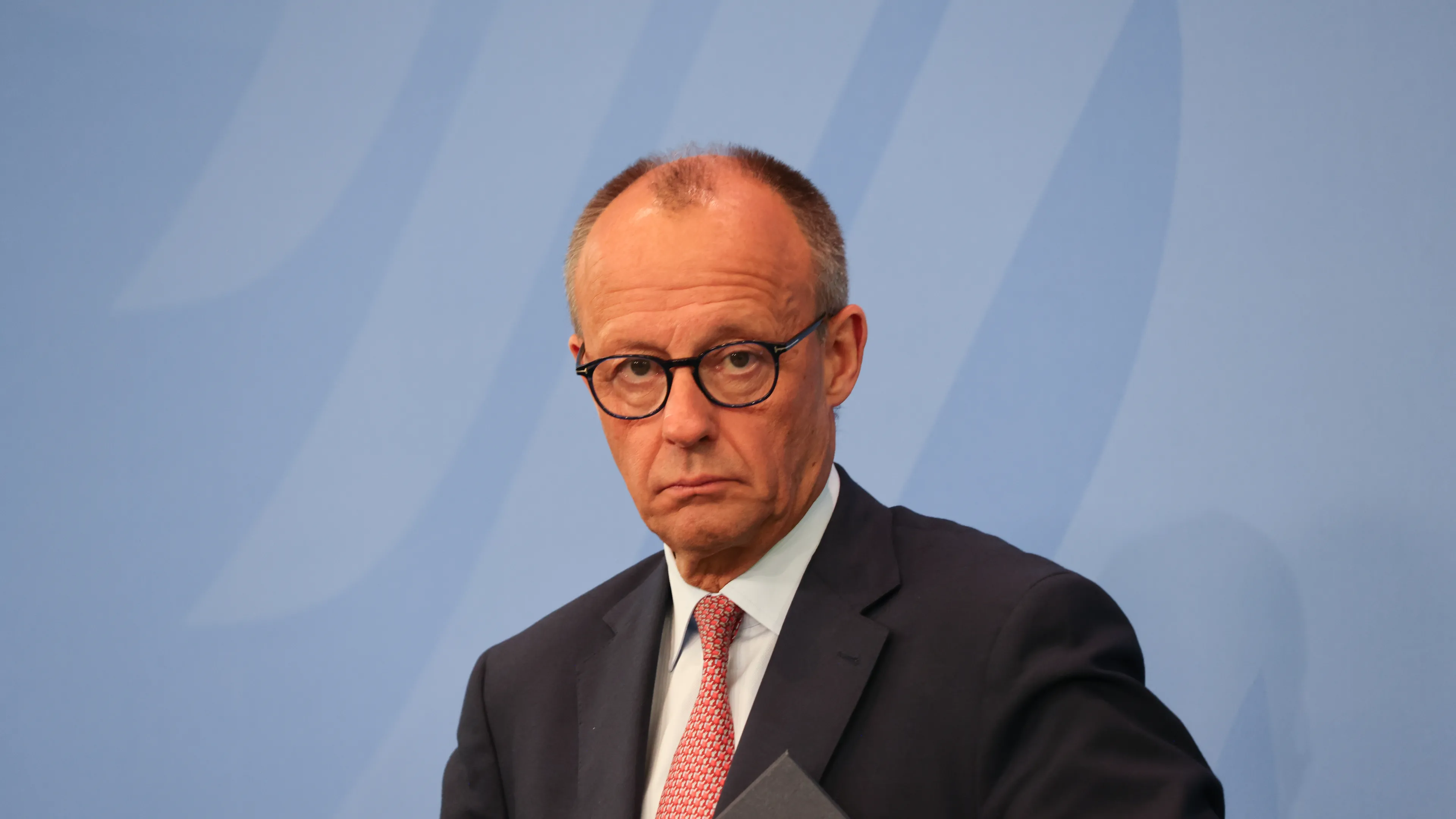 Kanclerz Niemiec zniknął po incydencie w Lipsku. Niemieckie media podniosły wrzawę