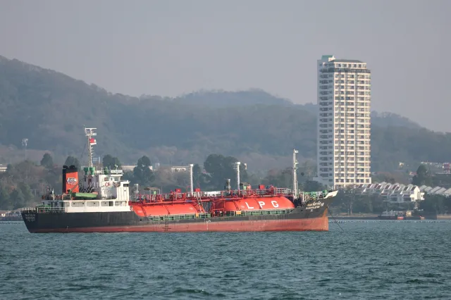 Władze Iranu: otwarcie cieśniny Ormuz niemożliwe, ponieważ USA naruszają rozejm