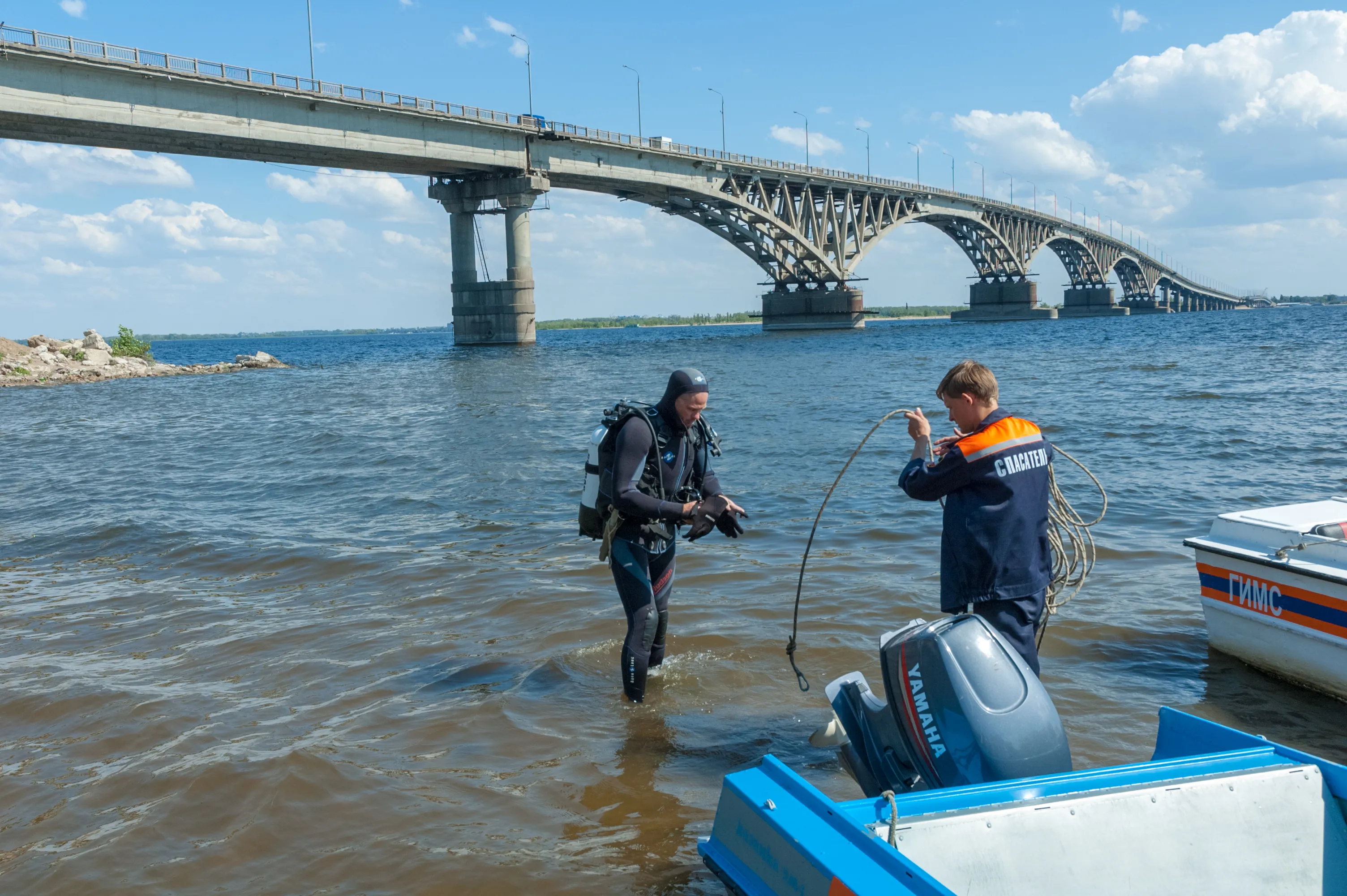 Another mysterious death of a top manager   in Russia. The body was found in the Volga