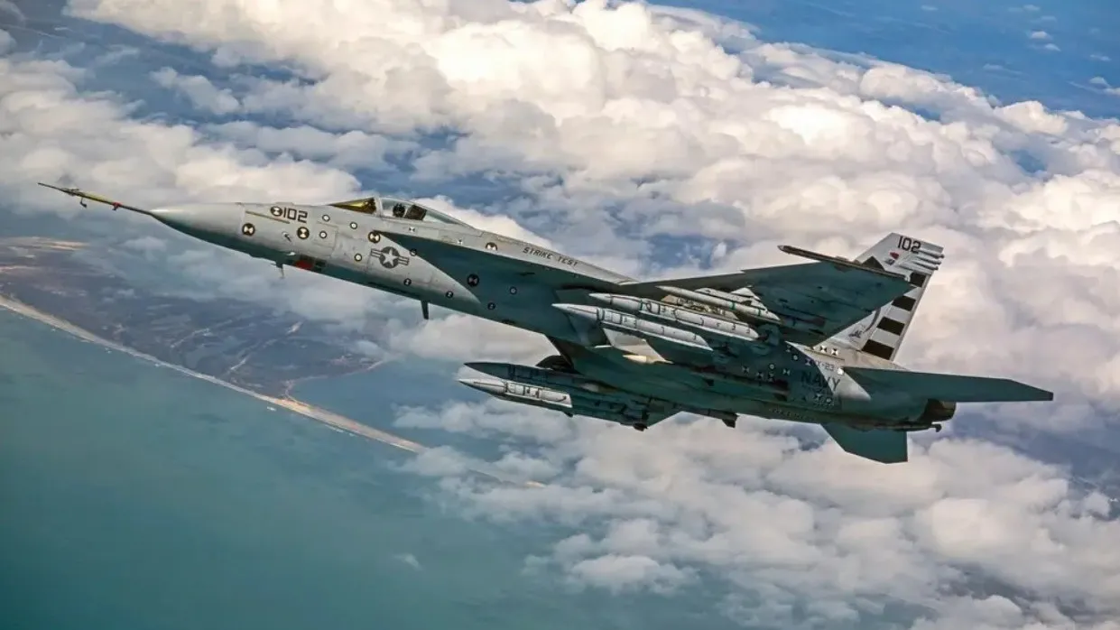 USA ujawniły nową rakietę dla F-35. AIM-424 sięga dalej niż rosyjski R-37M