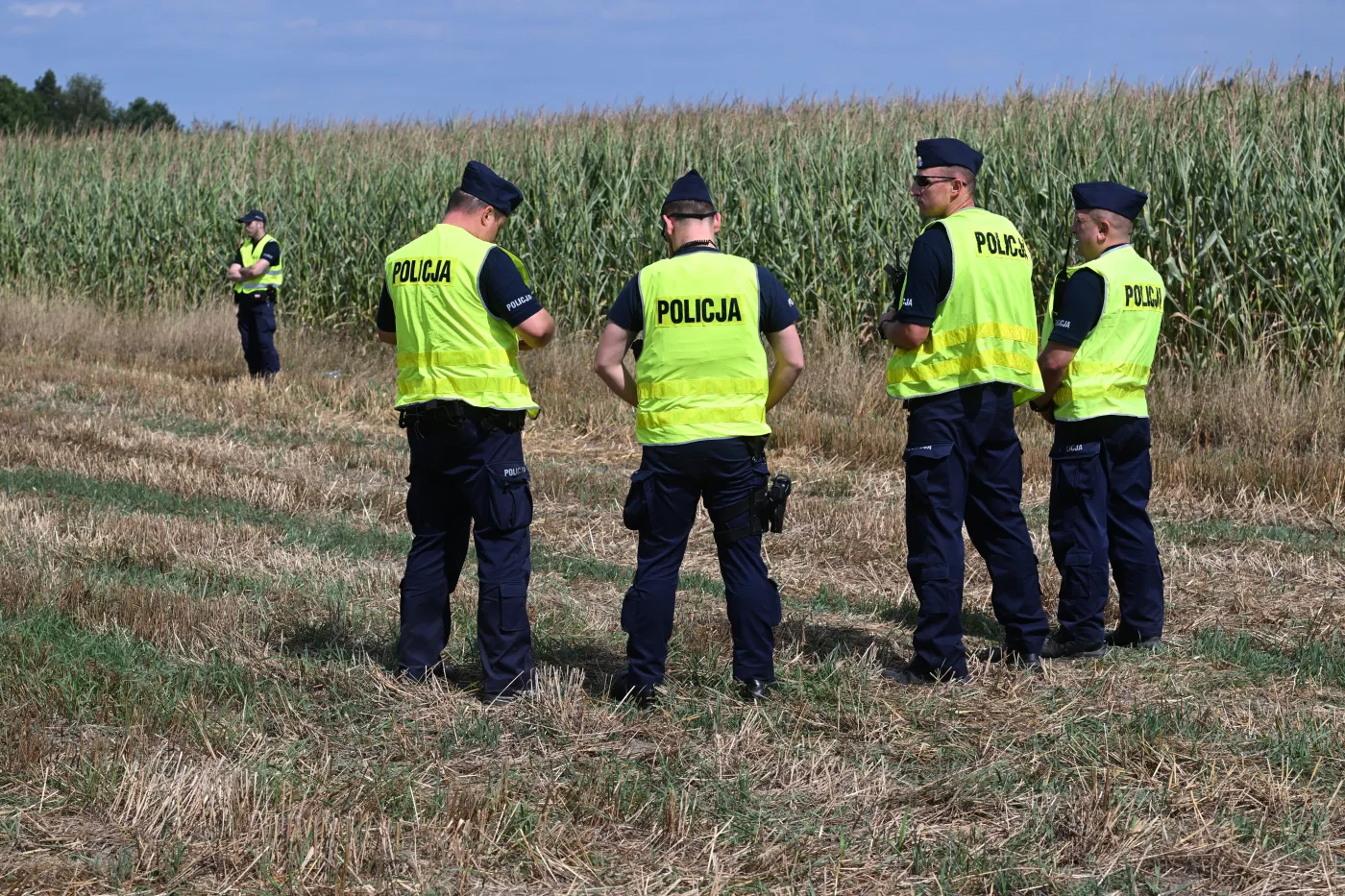 Spadający dron powodem eksplozji pod Osinami. Nieoficjalne informacje z MON wskazują na pochodzenie maszyny