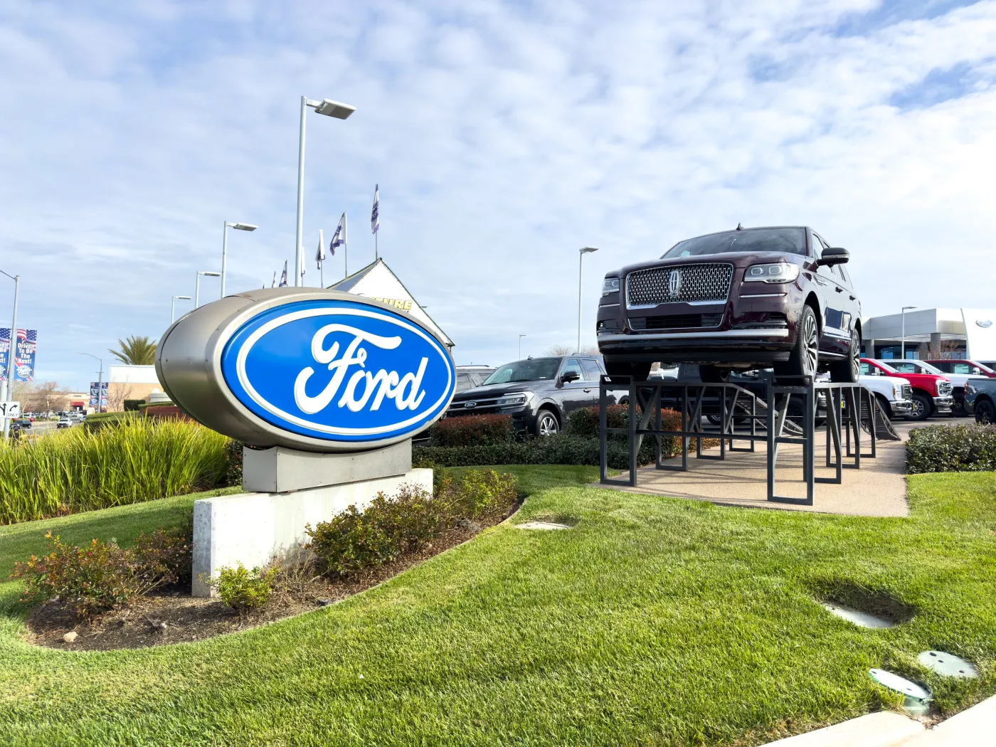 Poważny defekt w autach Forda. Firma wezwała w USA ponad 115 tys. aut