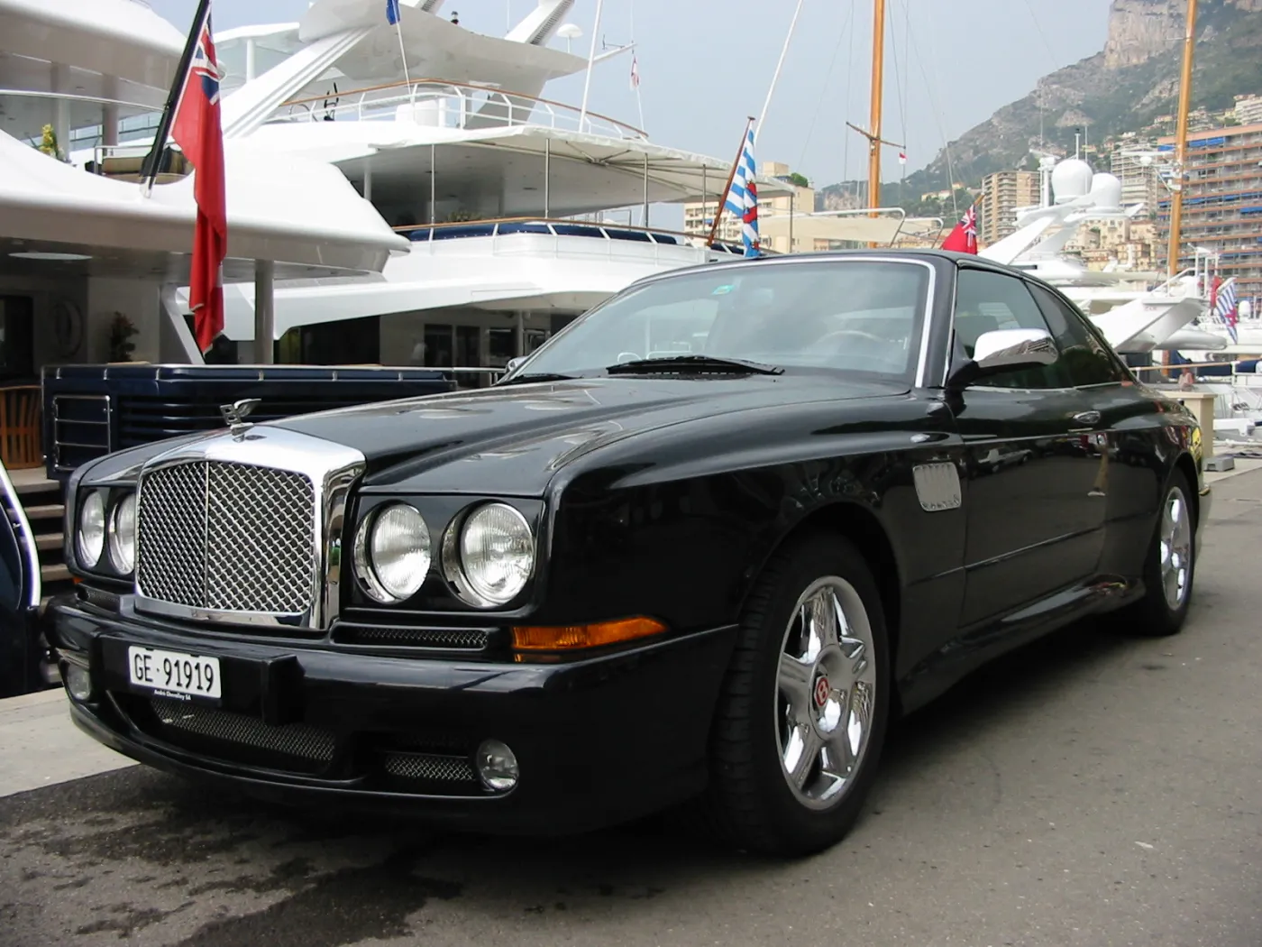 bentley_76820.jpg
