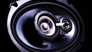 Perfekcyjny dźwięk pieniędzy prosto z Polski, czyli jak zarobić na melomanach