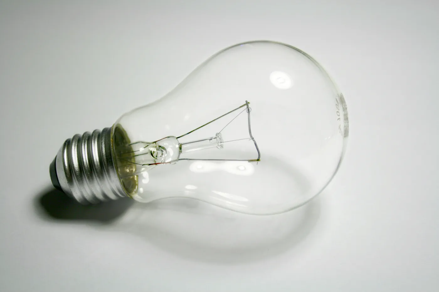 Świetlówki kompaktowe nie zawsze są oszczędne