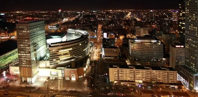 Galerie handlowe rosną na dworcach