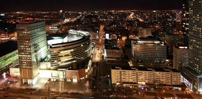 Galerie handlowe rosną na dworcach