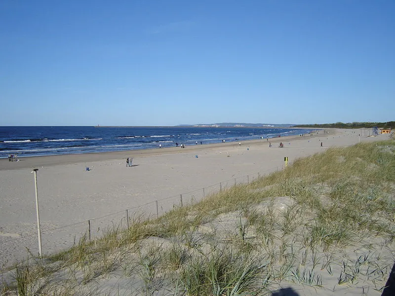 Wylano beton na kopule pierwszego zbiornika w gazoporcie w Świnoujściu