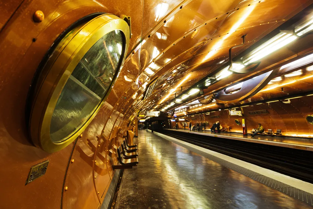 1451624-stacja-metra-arts-et-metiers-linii.jpg