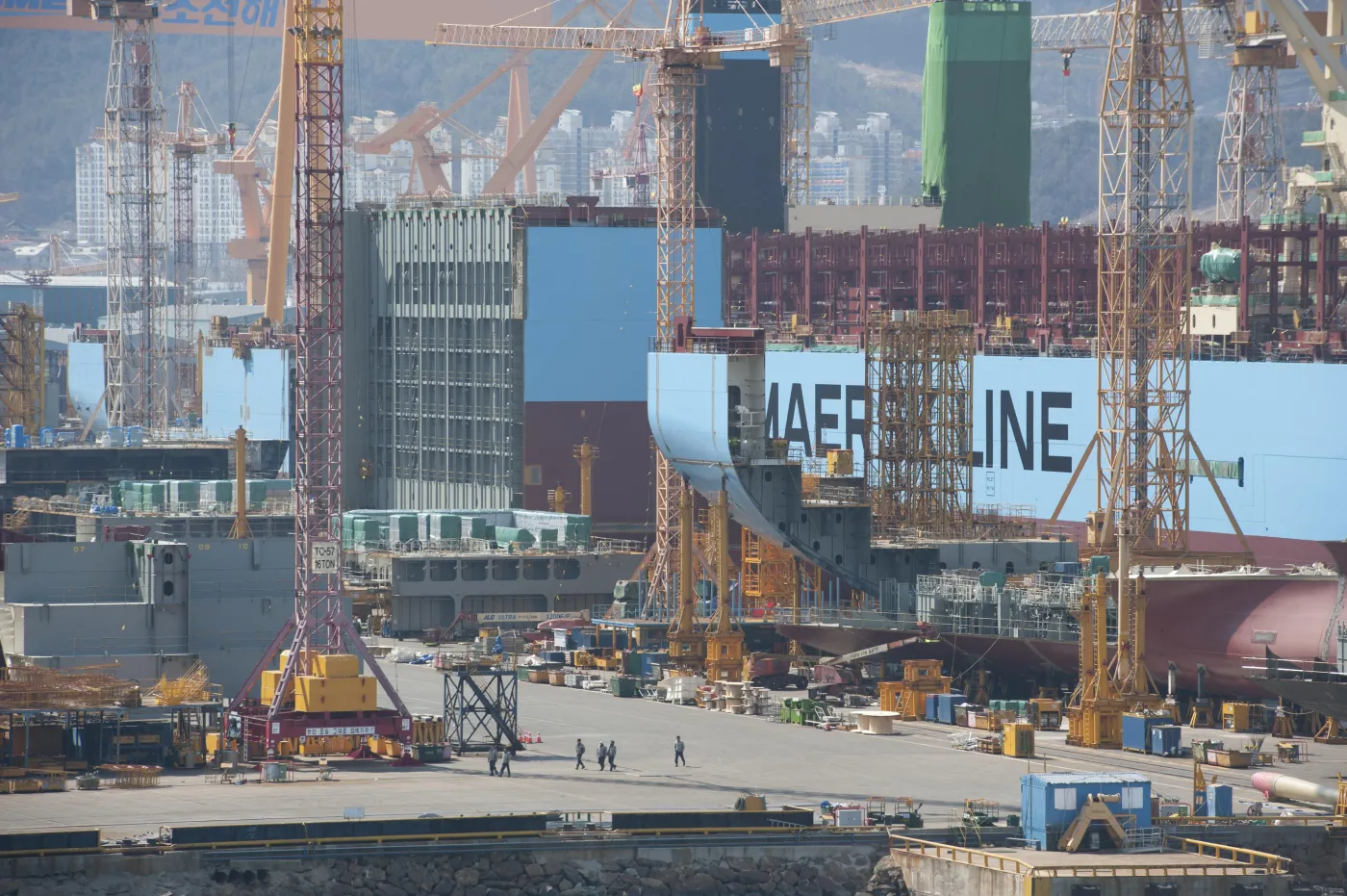 1448151-maersk-mc-kinney-m-ller-kontenerowiec.jpg