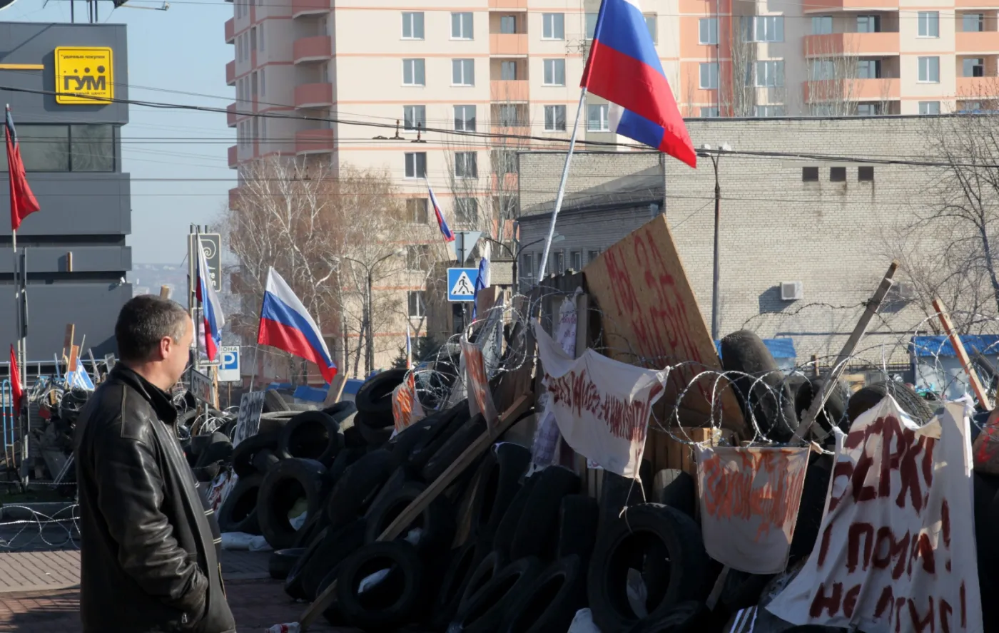 Prorosyjski szturm w Ługańsku. Rebelia na Ukrainie się rozlewa ze wsparciem milicji
