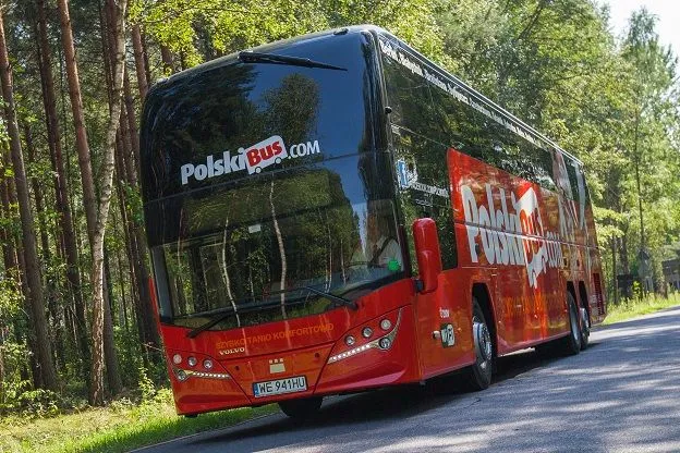 1887918-autobus-adl-plaxton-elite-na-podwoziu.jpg