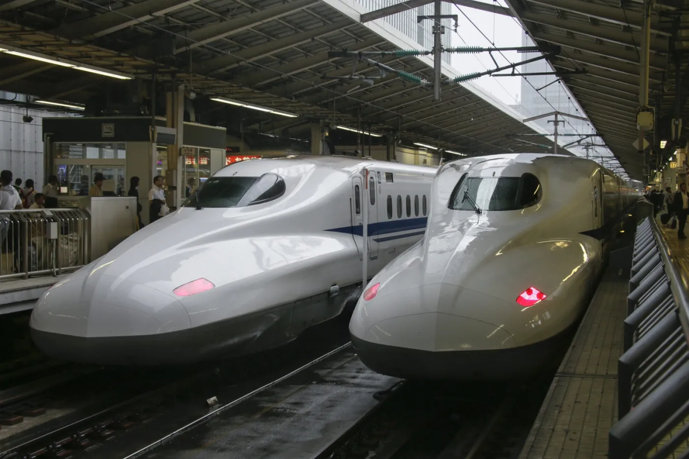1939106-kolej-szybkich-predkosci-shinkansen.jpg