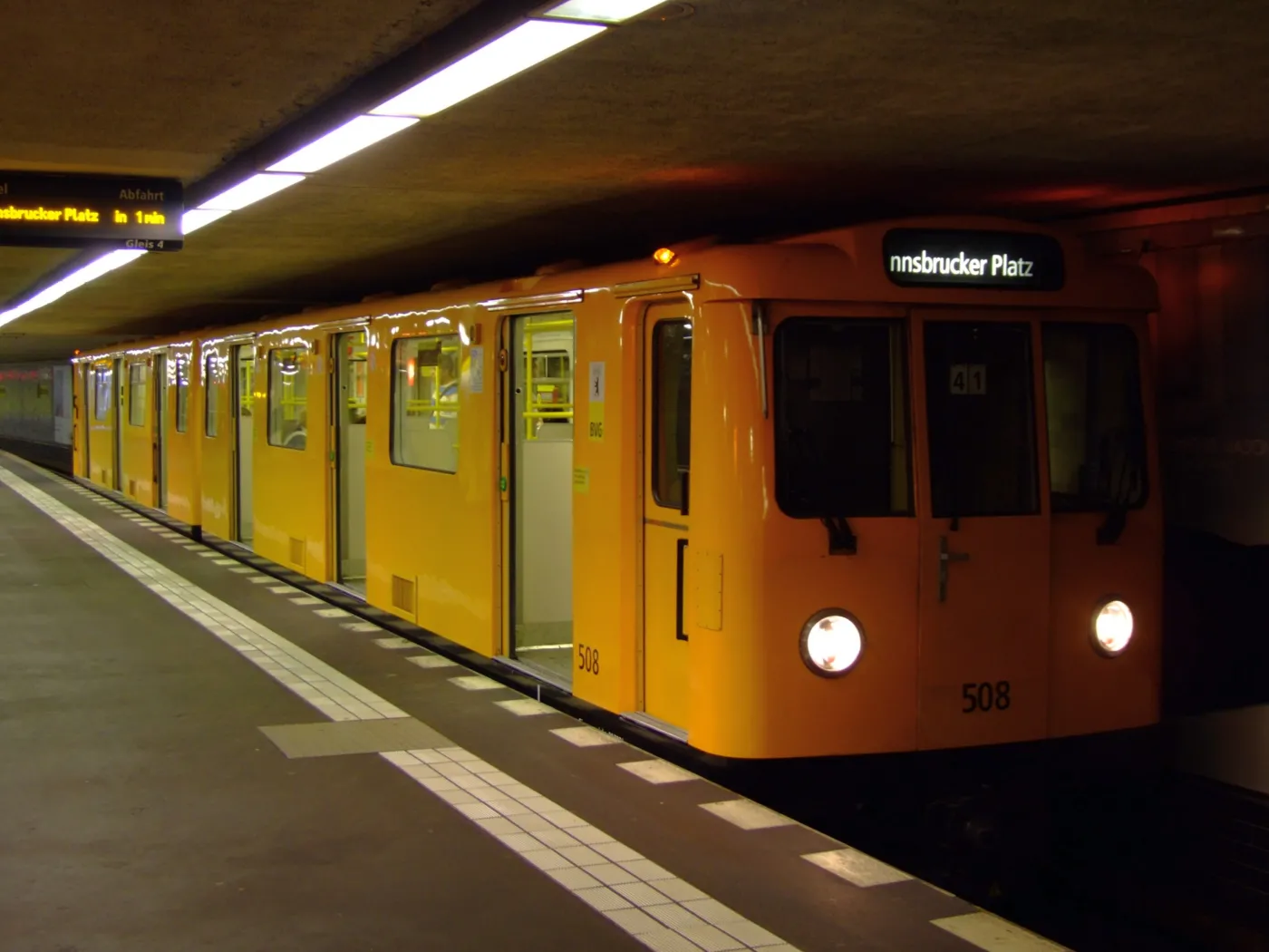 2115547-w-sklad-grupy-stadler-rail-wchodza.jpg