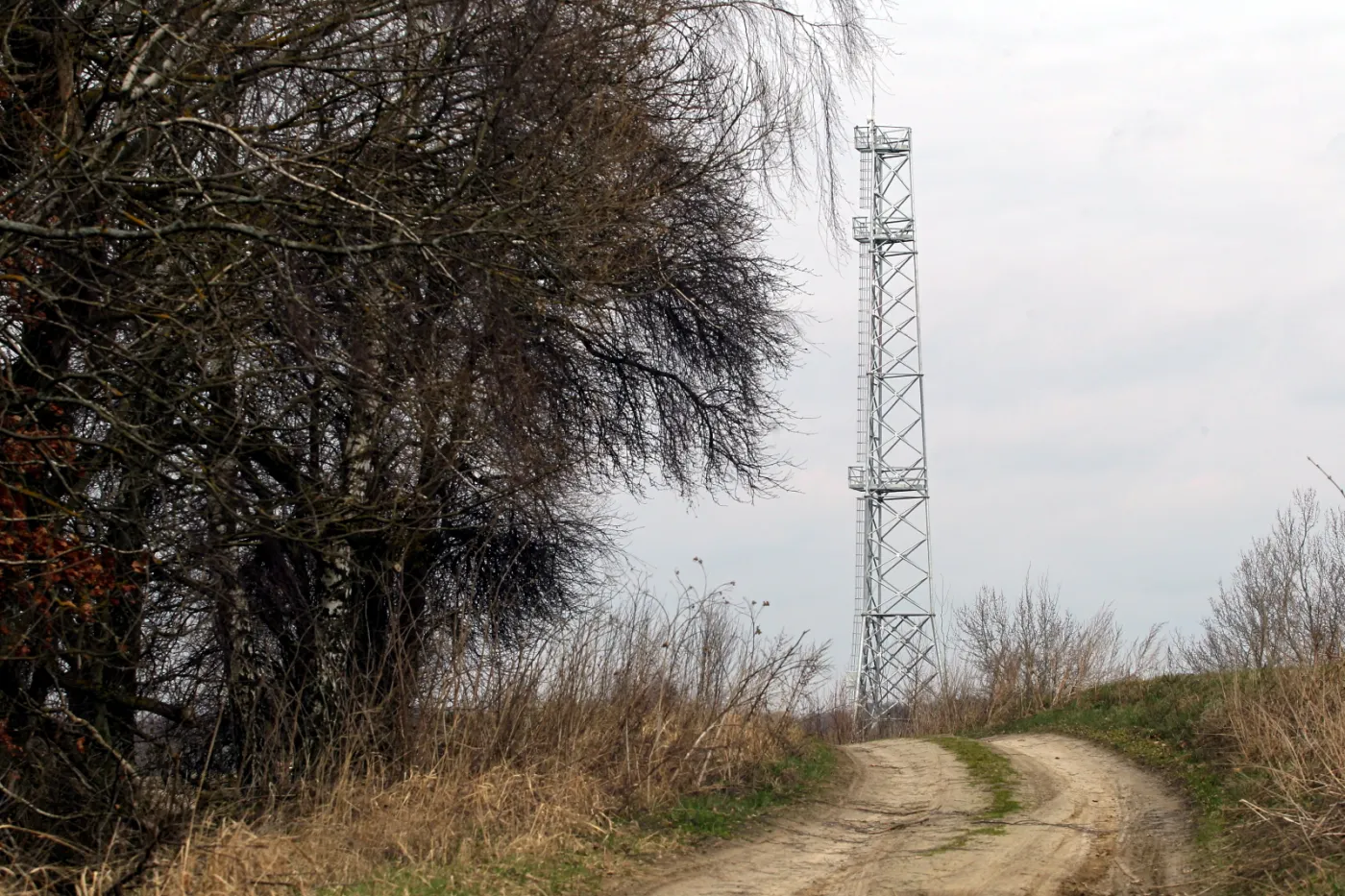 2138359-wieza-obserwacyjna-strazy-granicznej.jpg