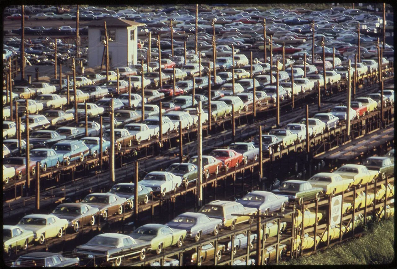 2. Motoryzacja i nowoczesne technologie; 34 proc.; 2650 zł