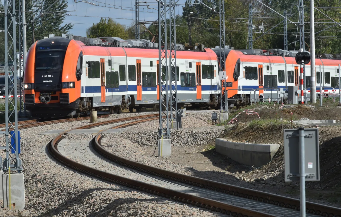 2322839-nowe-perony-polaczone-bezposrednio.jpg