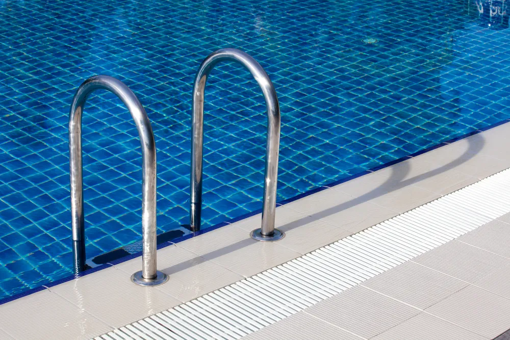 Ile kosztuje dom z basenem?