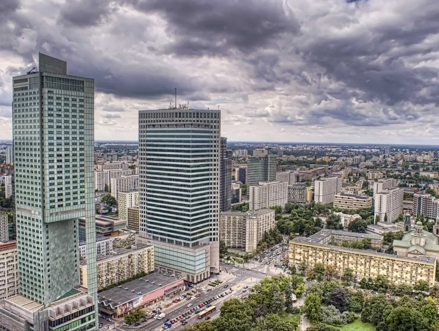 Warszawa mekką inwestorów. Miliardy płyną na polski rynek nieruchomości