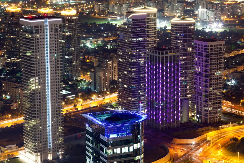 Tel Aviv nocą. Izrael. Fot. Shutterstock. 