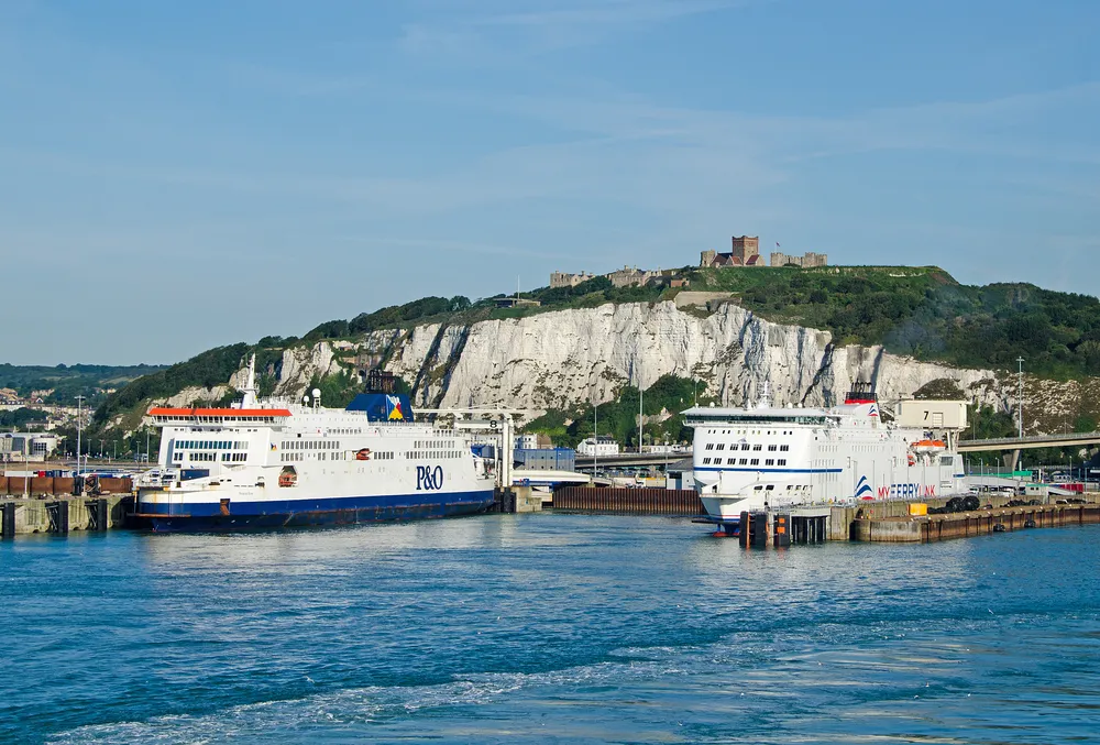 Zakończono likwidację części "dżungli" pod Calais. Dokąd teraz trafią imigranci?