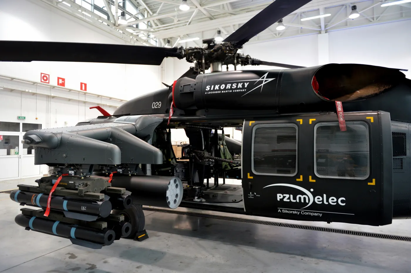 2719951-smiglowiec-black-hawk-w-pzl-mielec.jpg