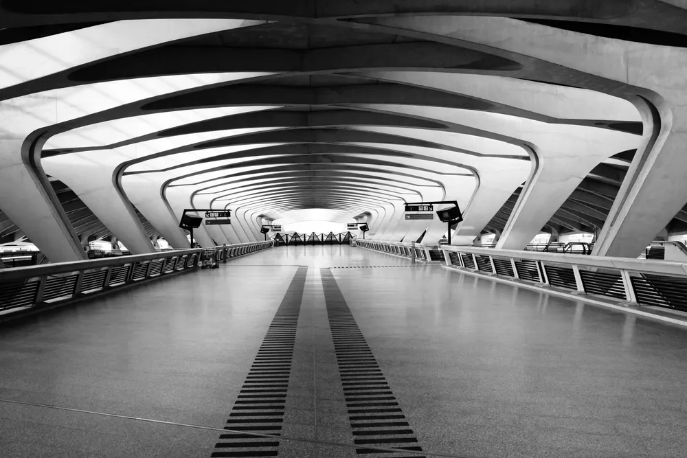 Obowiązkowa kontrola bagażu, bilety z danymi osobowymi. Dworce staną się jak lotniska?