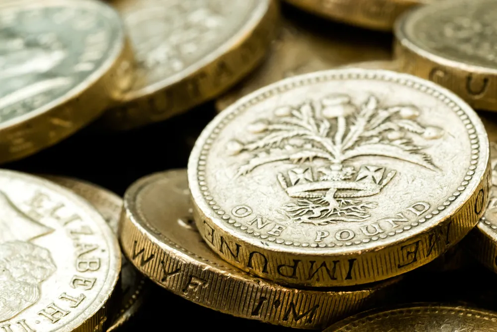 Partia Pracy chce nacjonalizować m.in. wodociągi, kolej i pocztę. To koszt 196 mld funtów