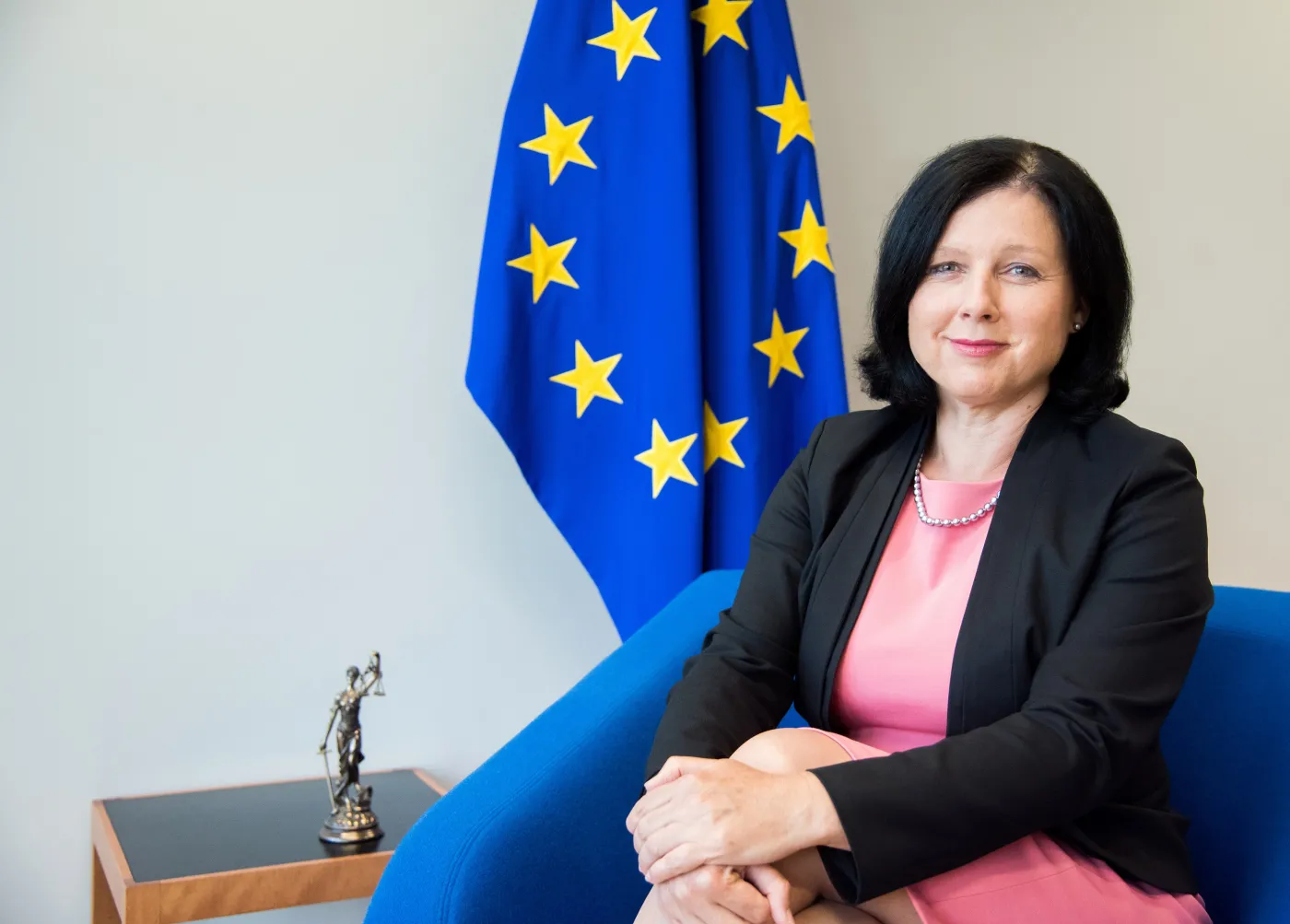 Pani praworządność. Věra Jourová wie, jak to jest być ofiarą wymiaru sprawiedliwości
