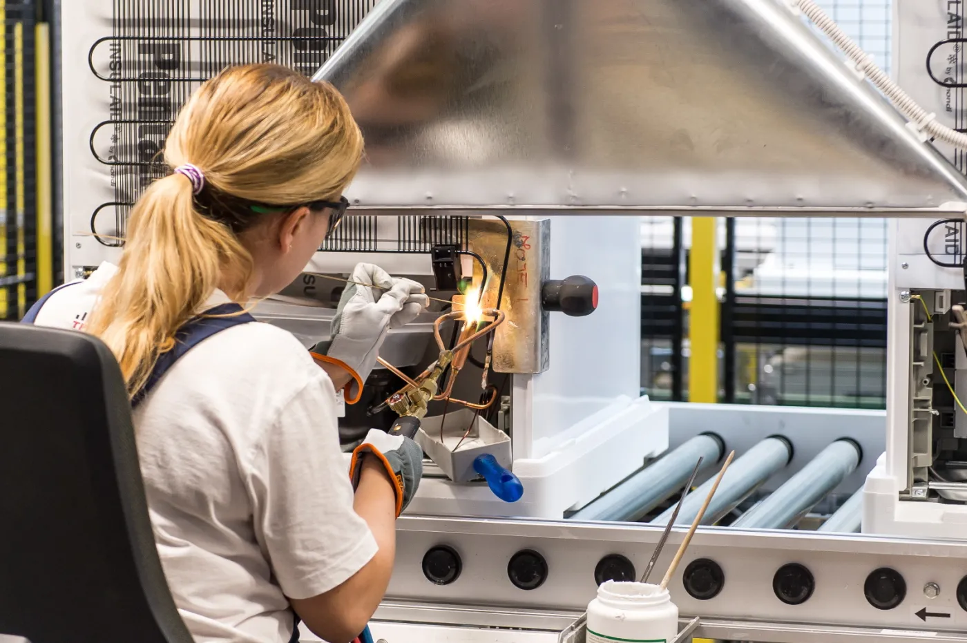 Piekarniki i lodówki pojadą z Wrocławia na Zachód. BHS otworzył dwie fabryki